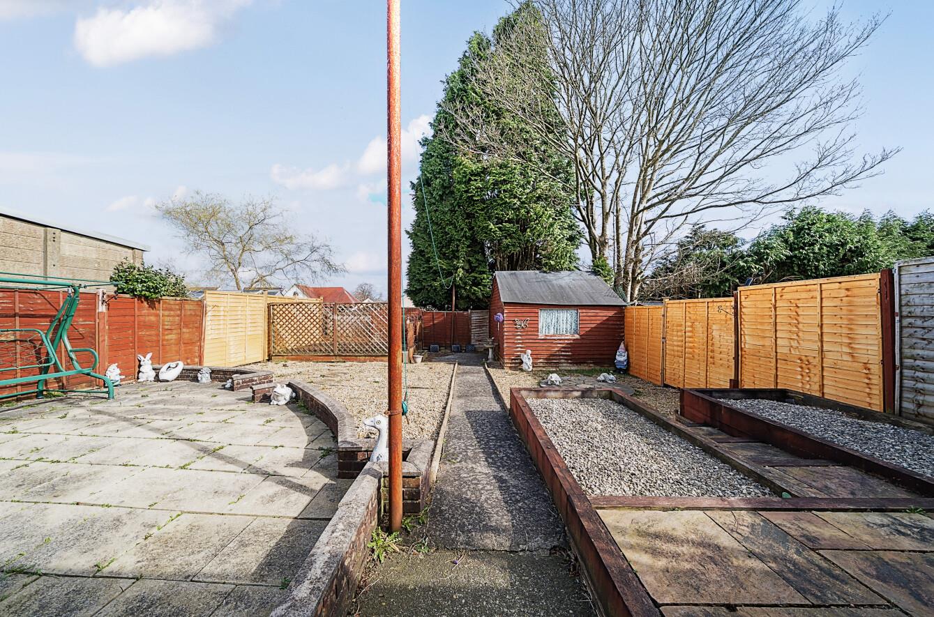 Penrhiw Road, Morriston, Swansea, SA6 6BS
